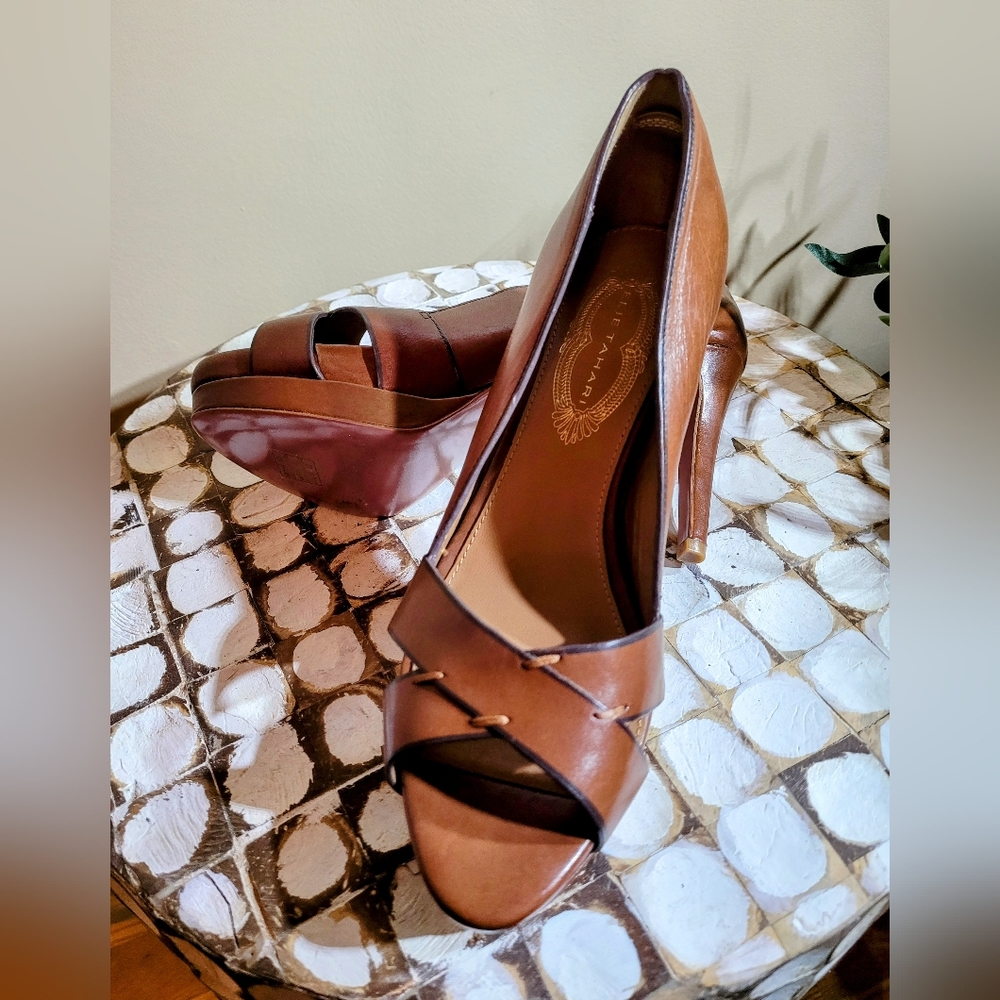 Elie Tahari high heel platform sandal size 36 US 6